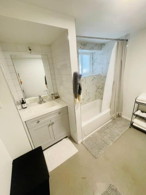 Apartment Private Garden Unit 1br/1ba *